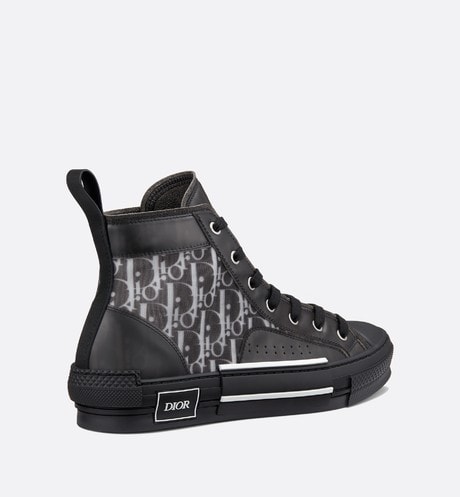 Dior met en vente la version "Black Oblique" de sa sneaker "B23"