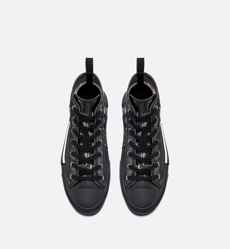 Dior met en vente la version "Black Oblique" de sa sneaker "B23"