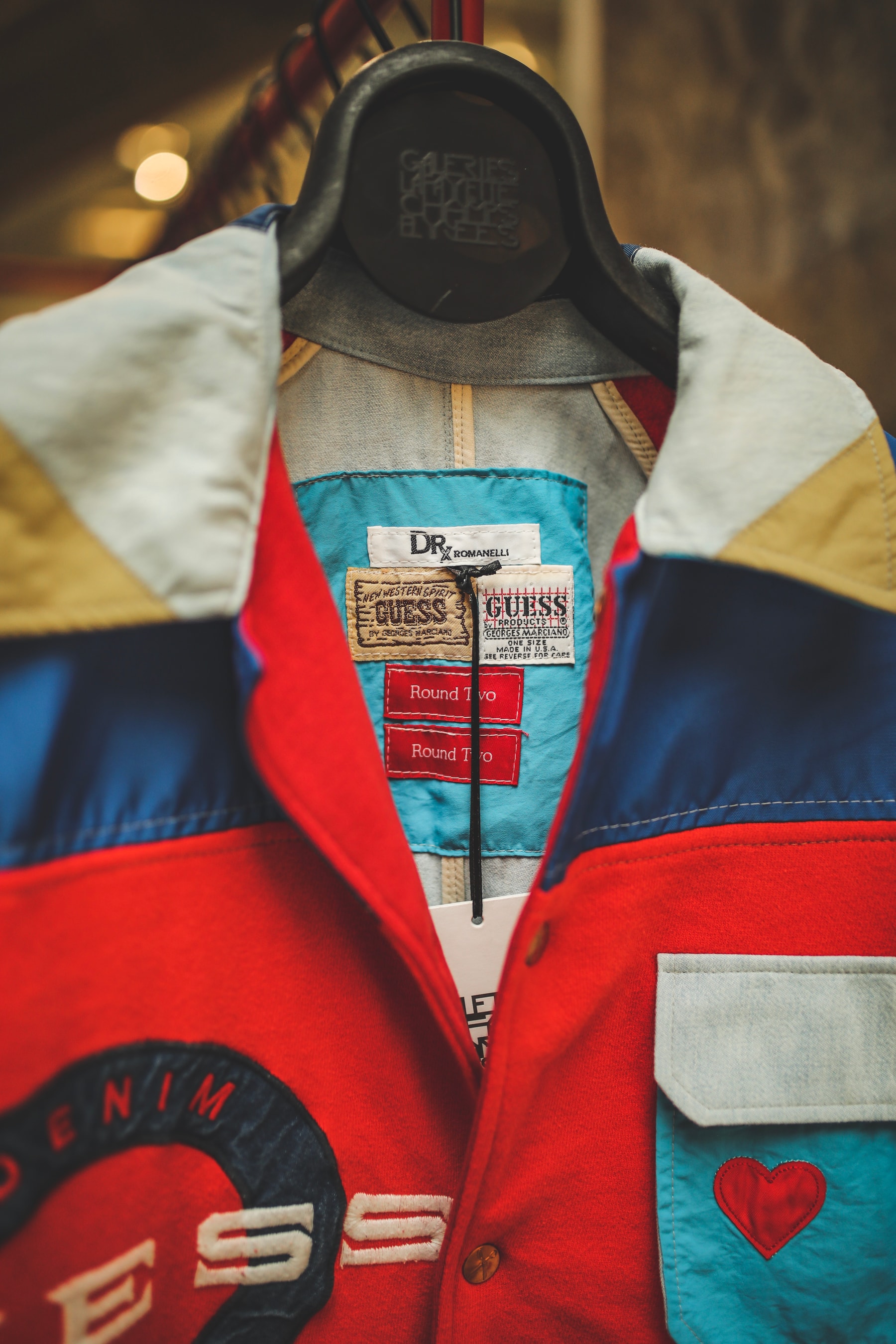 Nike, Supreme, Guess... Sean Wotherspoon et Darren Romanelli recyclent des pièces pour les Galeries Lafayette