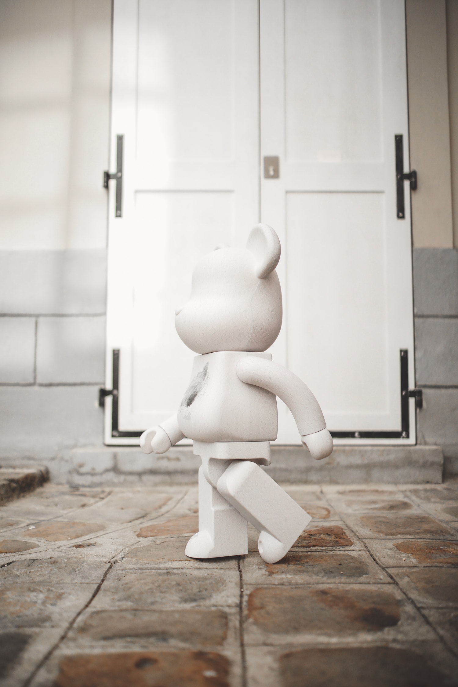 Voici où et quand acheter le bearbrick imaginé par Blackrainbow et Snarkitecture