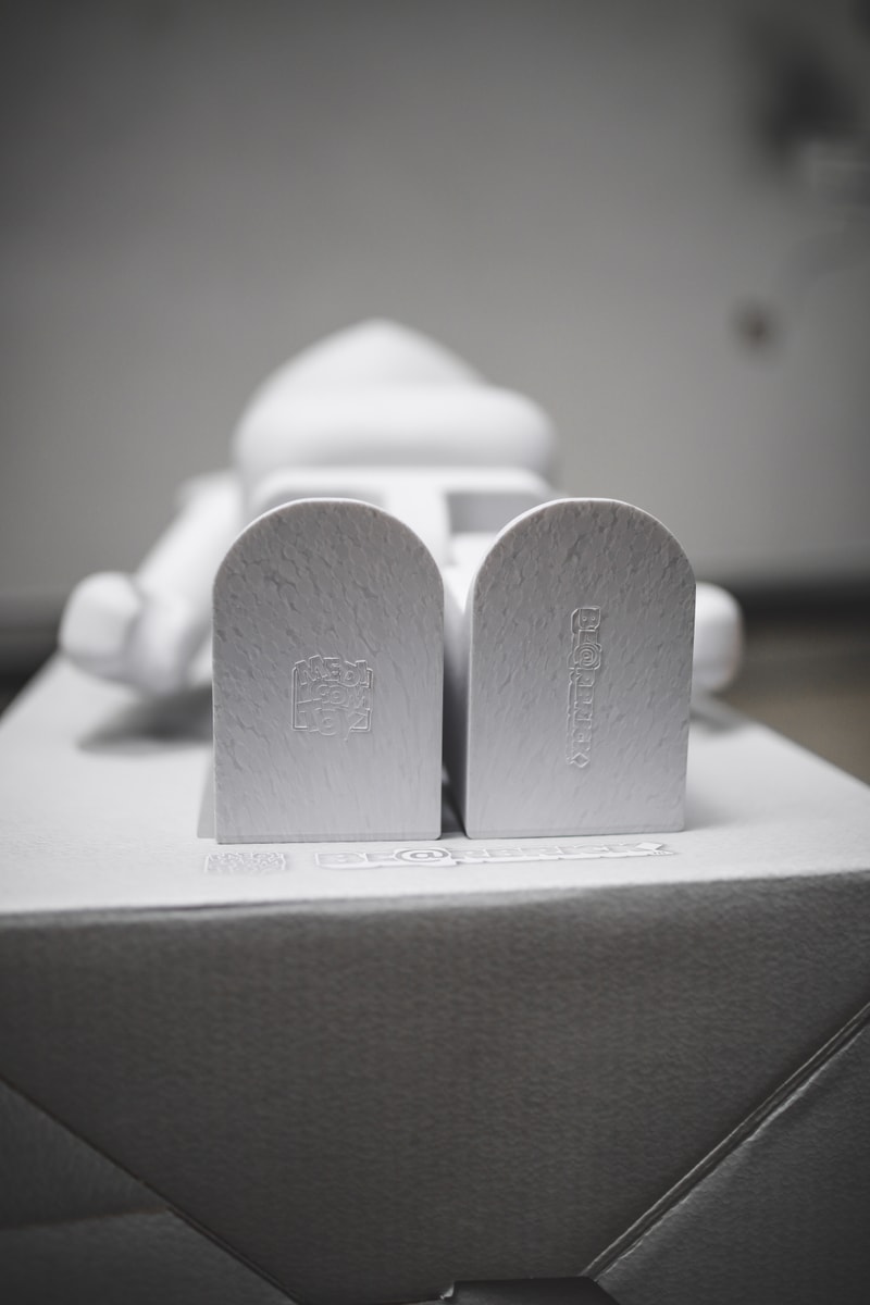Voici où et quand acheter le bearbrick imaginé par Blackrainbow et Snarkitecture