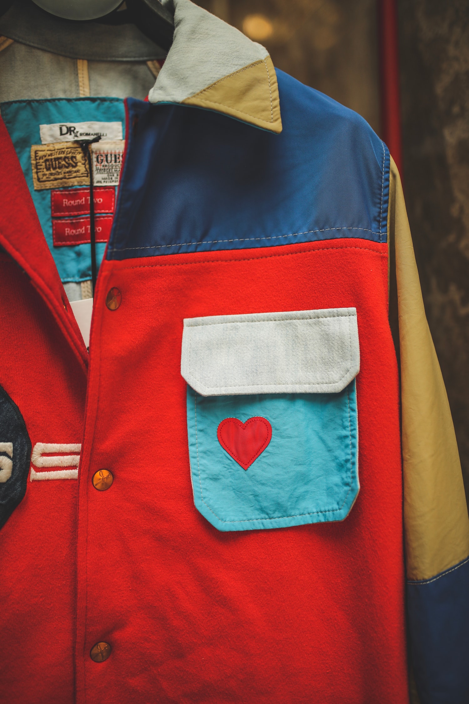 Nike, Supreme, Guess... Sean Wotherspoon et Darren Romanelli recyclent des pièces pour les Galeries Lafayette