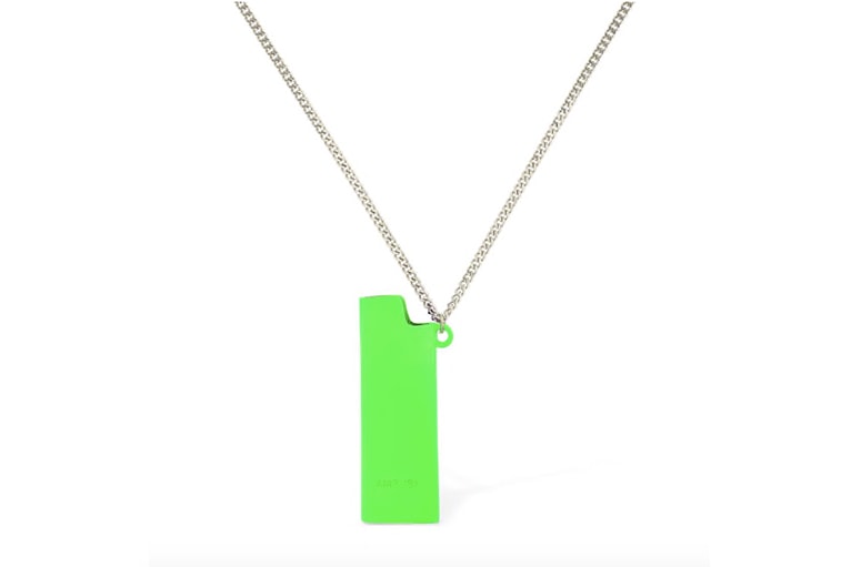 AMBUSH met en vente une chaine avec en guise de pendentif un boitier pour briquet