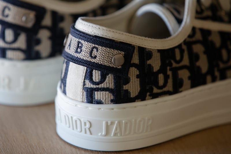 Dior lance son service de personnalisation sur ses sneakers Dior Oblique