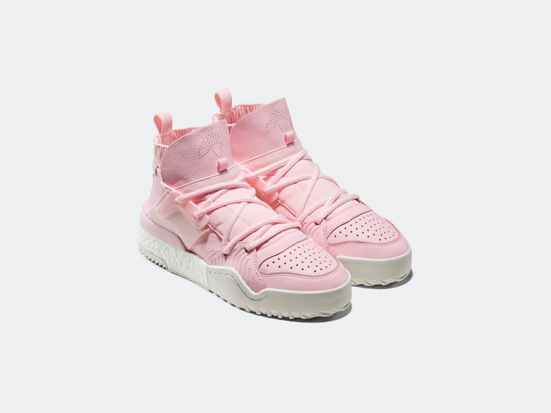 adidas et Alexander Wang dévoilent une collection avec des pièces unisexes et de nouvelles sneakers