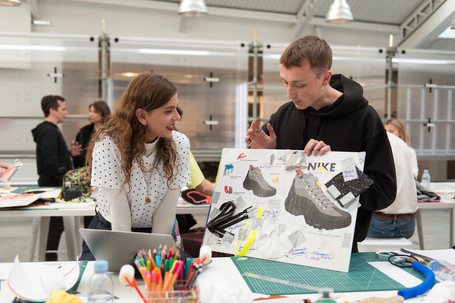 Comment Lou Matheron, jeune photographe enrôlée par Nike, en est venue à imaginer une paire d'Air Max vendue au grand public