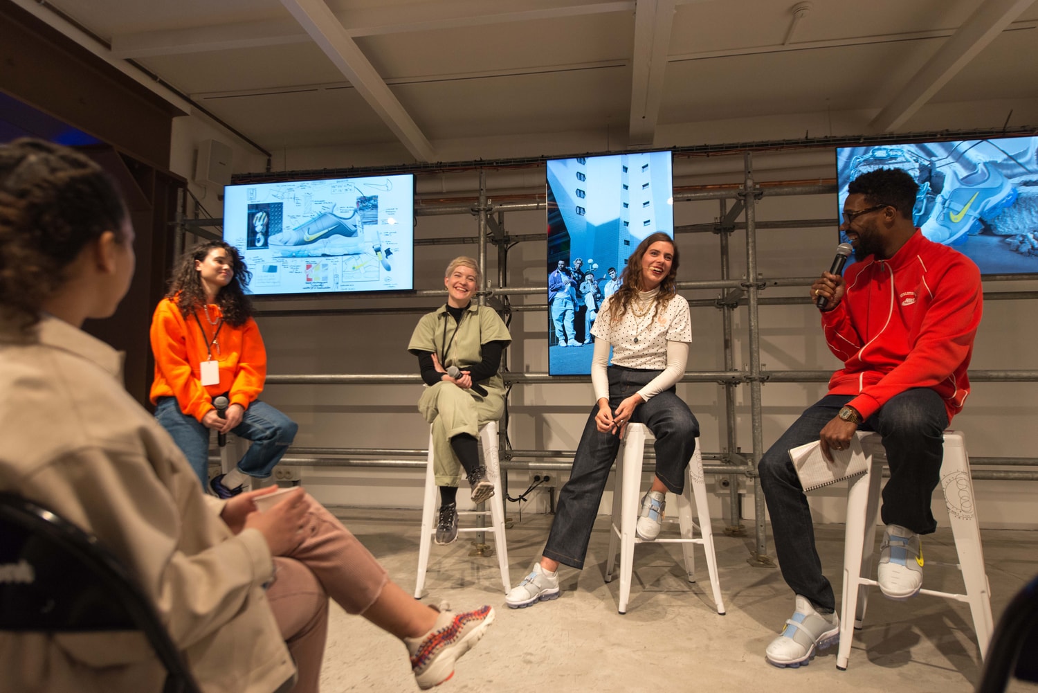 Comment Lou Matheron, jeune photographe enrôlée par Nike, en est venue à imaginer une paire d'Air Max vendue au grand public