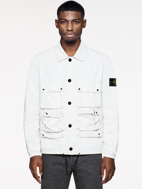 Stone Island lance sa nouvelle collection avec des pièces à l'esprit technique