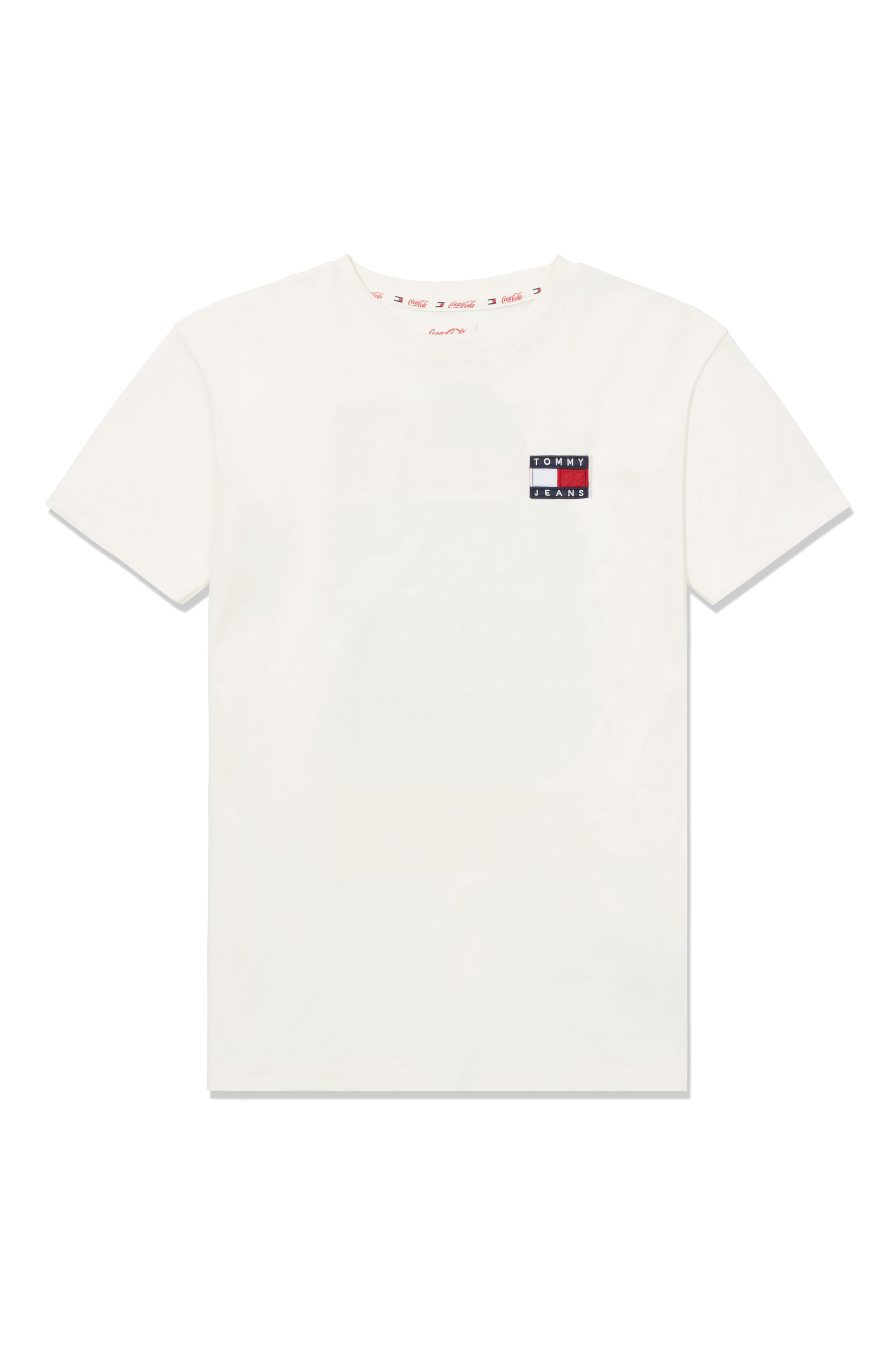 Tommy Jeans dévoile une collection avec Coca-Cola