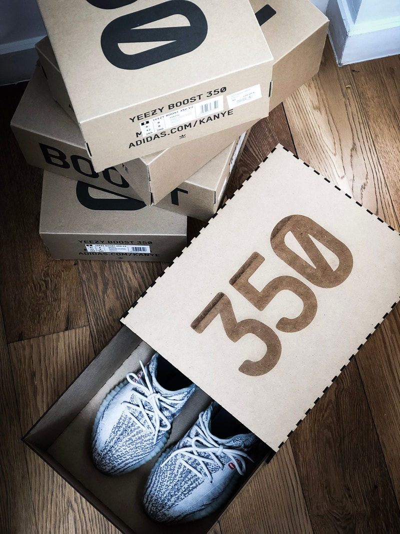 YEEZY : Un designer français imagine des boites en bois customisées pour ranger vos sneakers