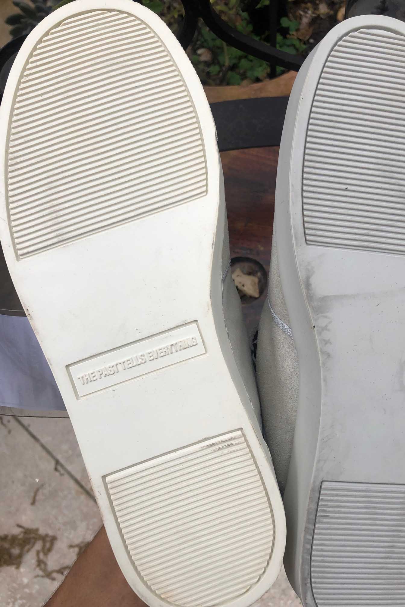 Kanye West sneaker pastelle unique sample 2009 