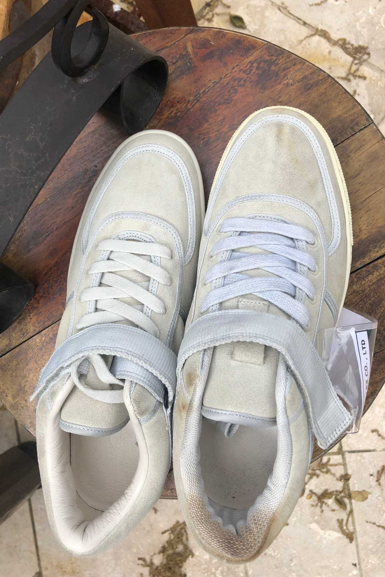 Kanye West sneaker pastelle unique sample 2009 