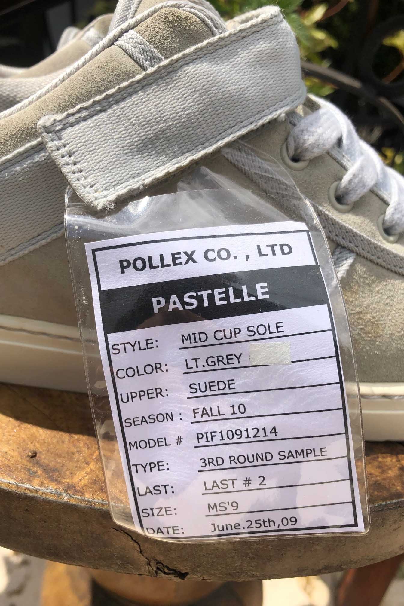 Kanye West sneaker pastelle unique sample 2009 