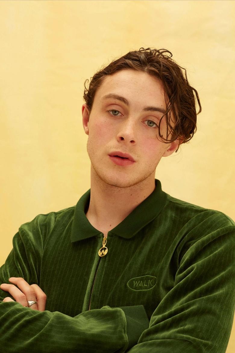La griffe française Walk in Paris sublime le lazy chic dans son lookbook SS19