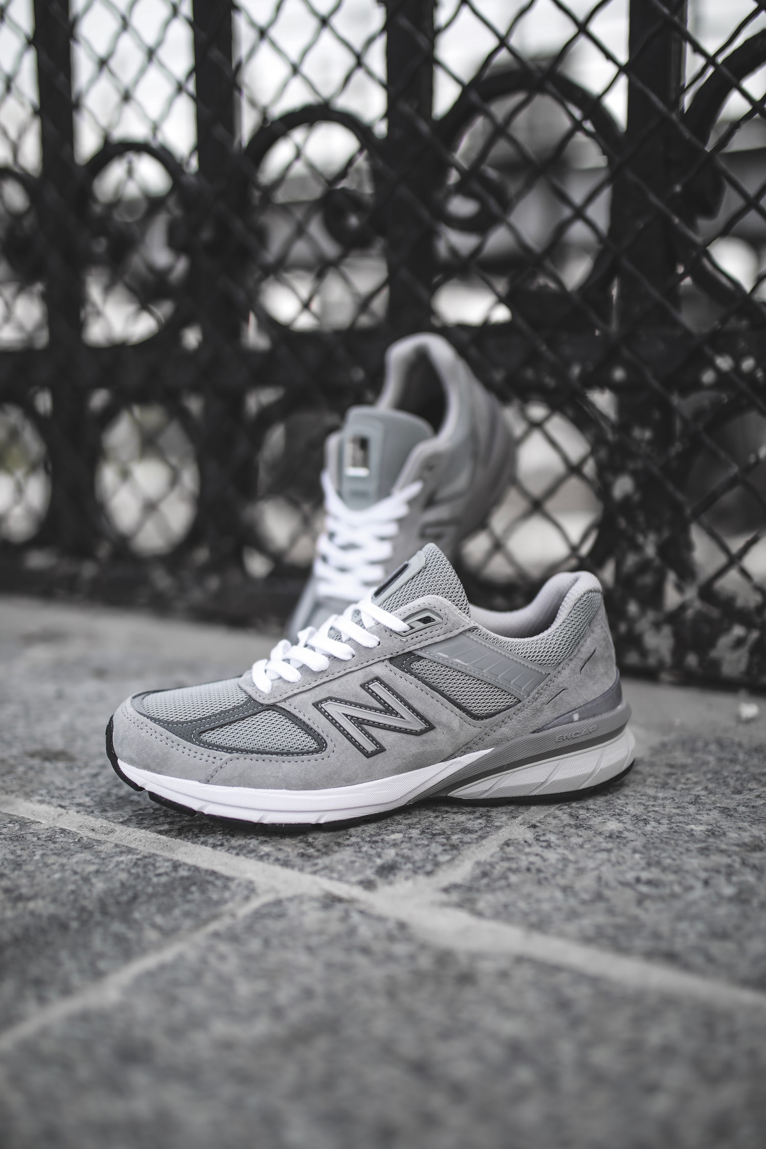 Photo New Balance NB990 V5