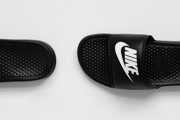 Photo claquettes Nike