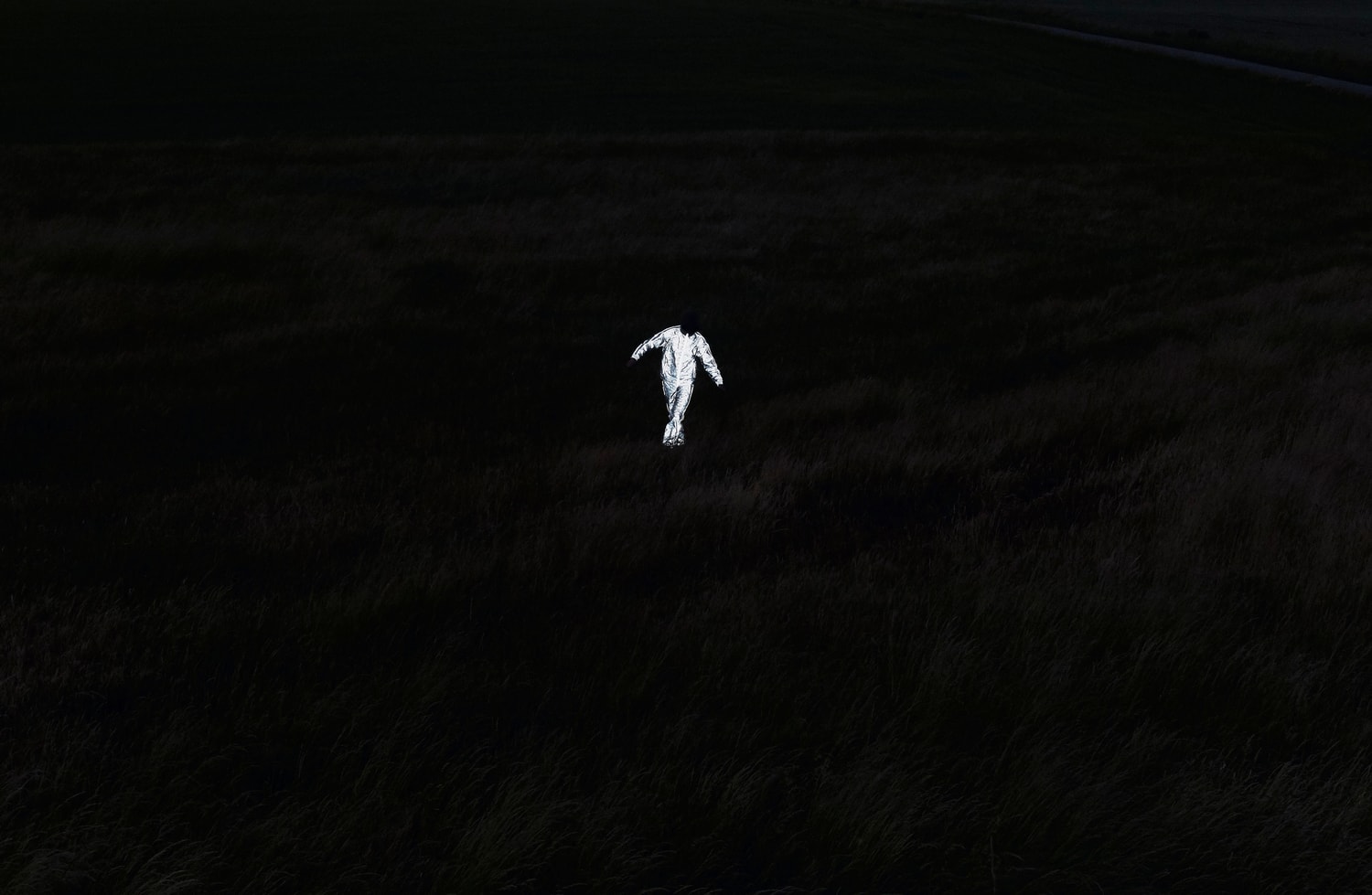 Rains explore de nouveau la lumière avec une nouvelle capsule "Enlightened"