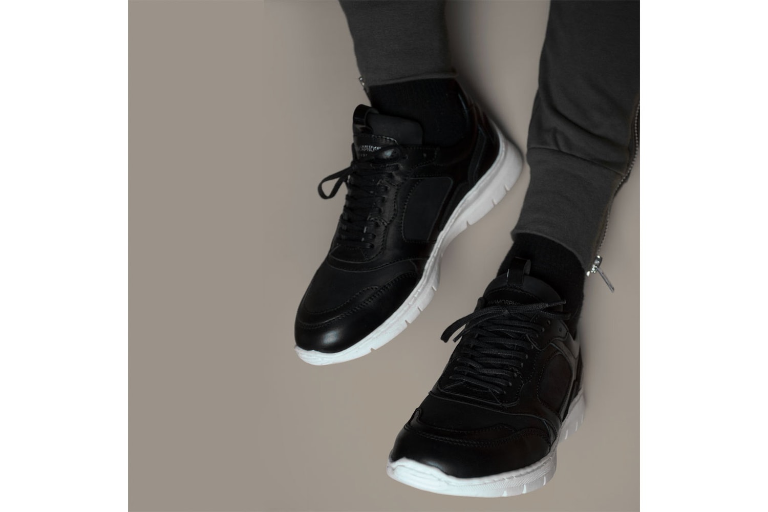 sneakers anamorphose studio superposition runner france photos sortie