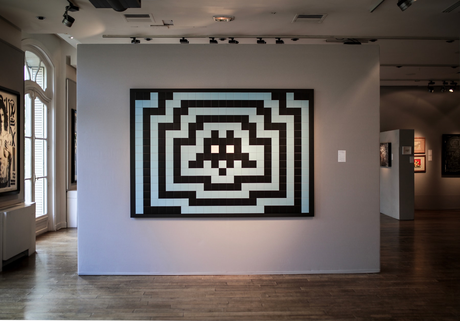 Photo exposition Artcurial Supreme KAWS