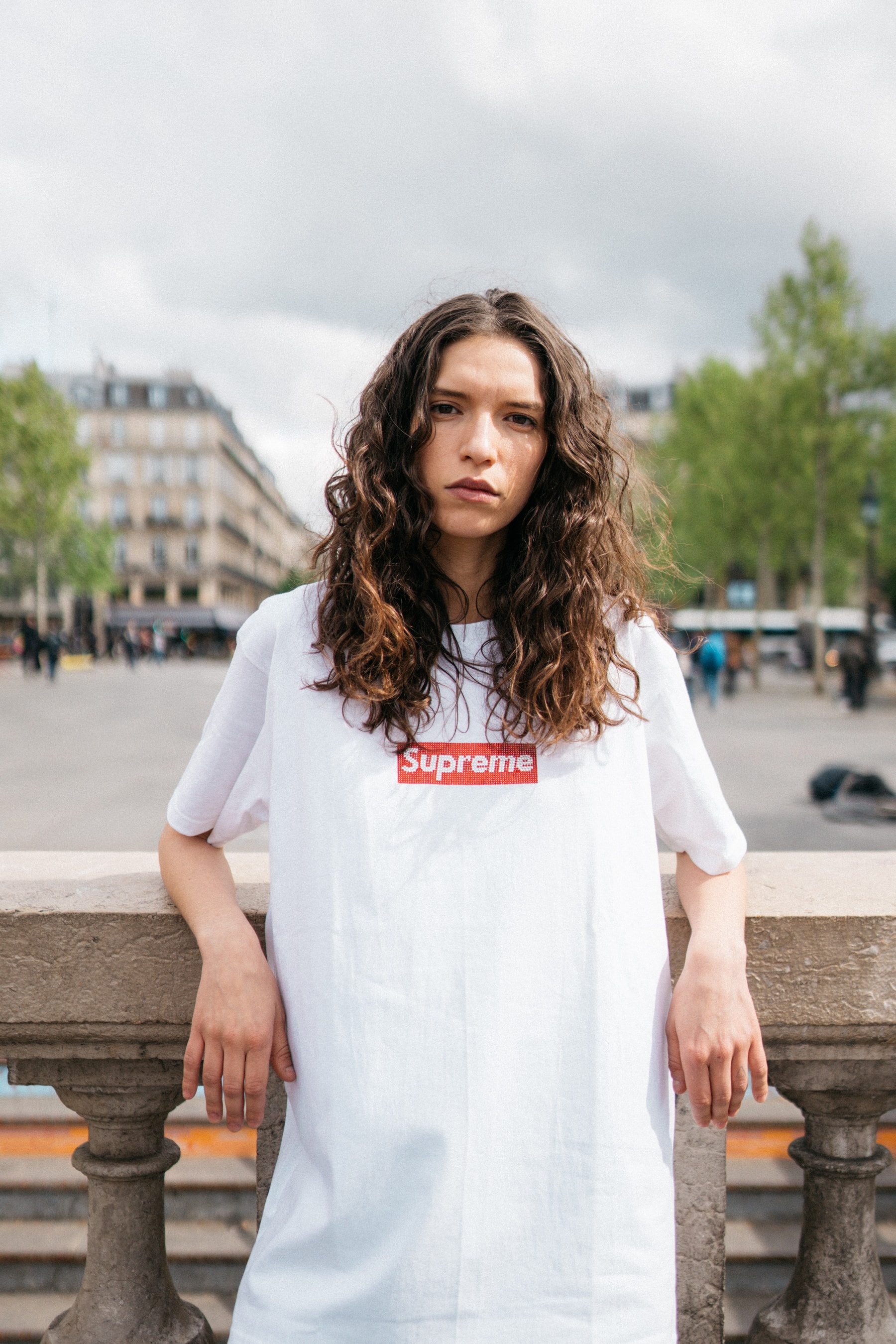 Photo des Box Logos Supreme x Swarovski