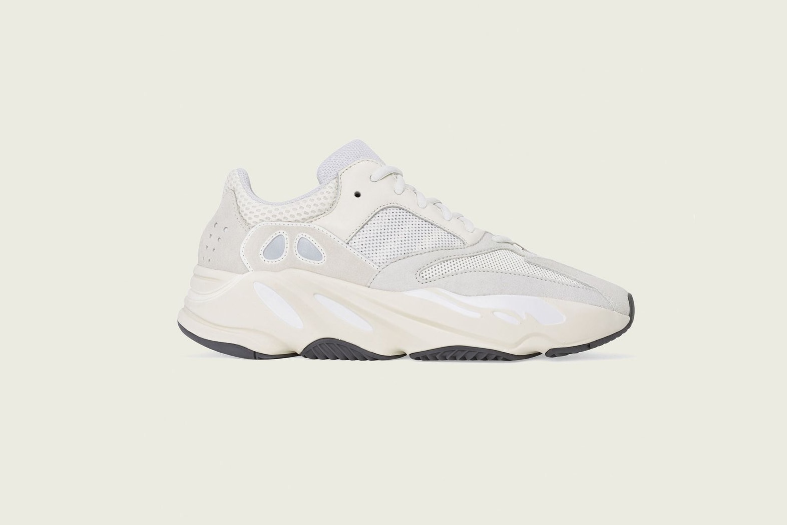 Photo YEEZY 700 "Analog"