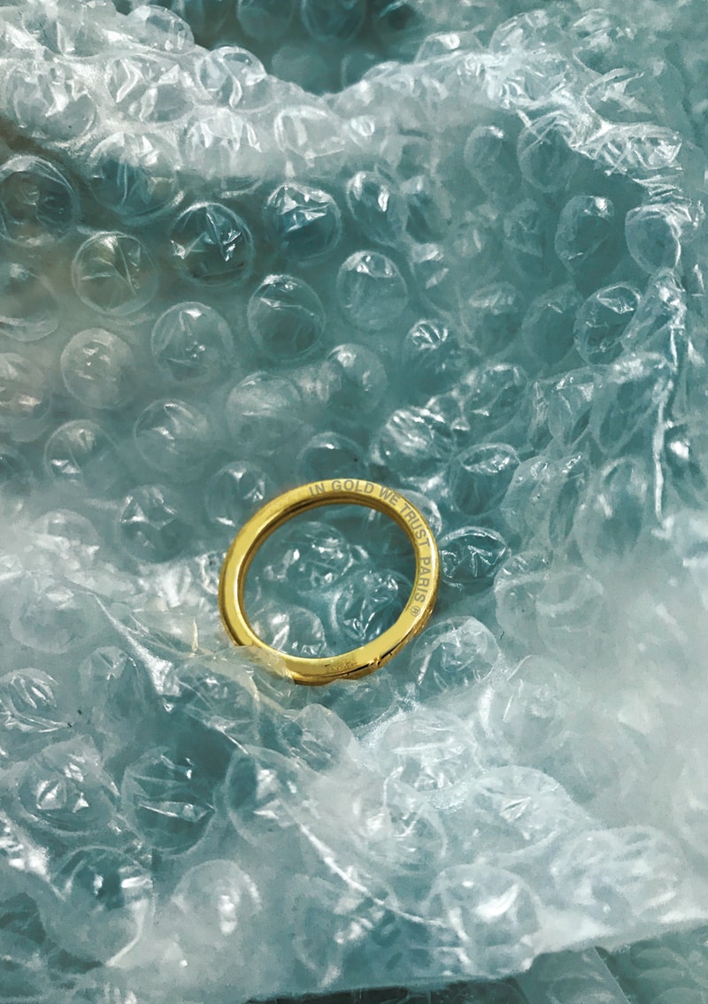IN GOLD WE TRUST sort une nouvelle série de bijoux unisexe sous forme de boite à outils