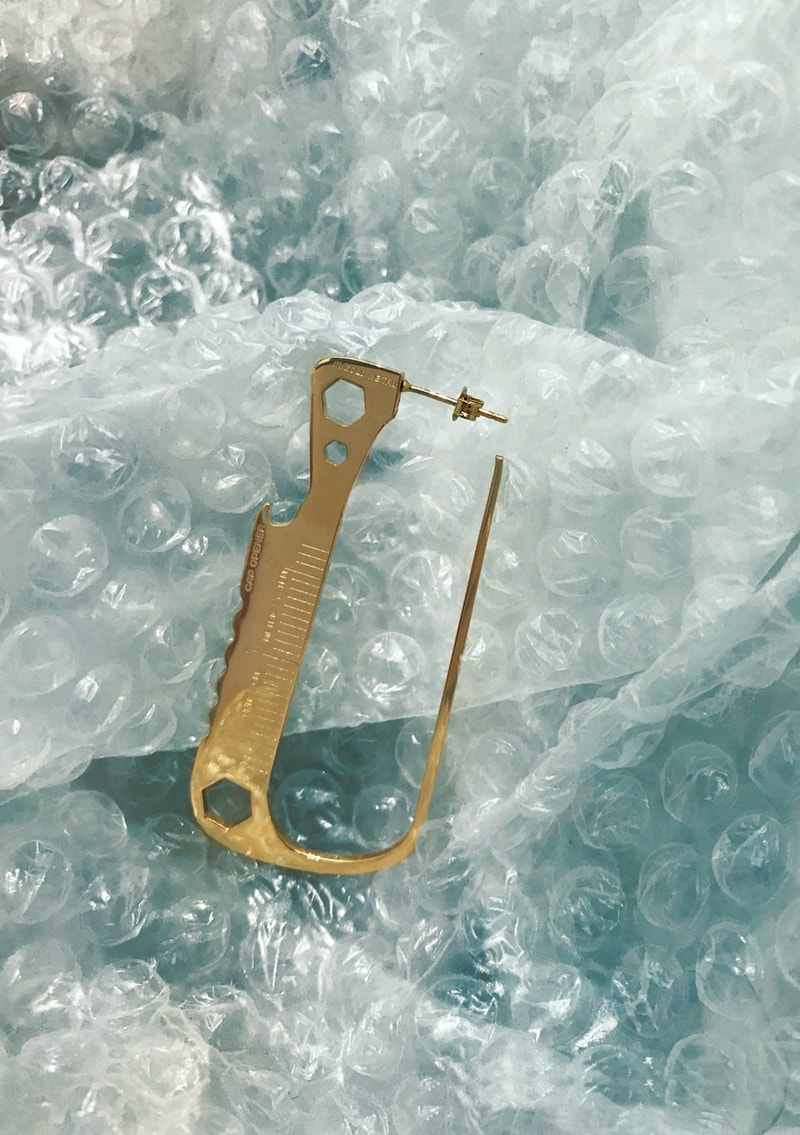 IN GOLD WE TRUST sort une nouvelle série de bijoux unisexe sous forme de boite à outils
