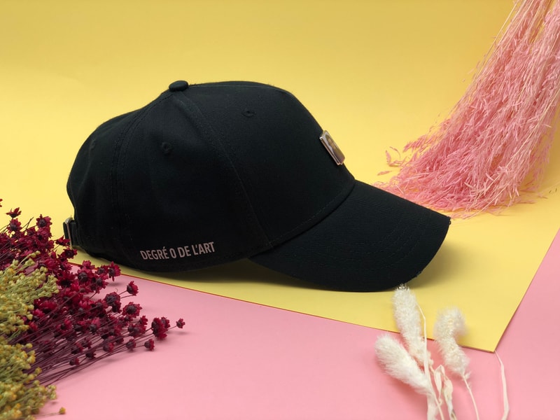 L'artiste urbain John Hamon s'associe à Couvre Chef d'Oeuvre pour une casquette inédite