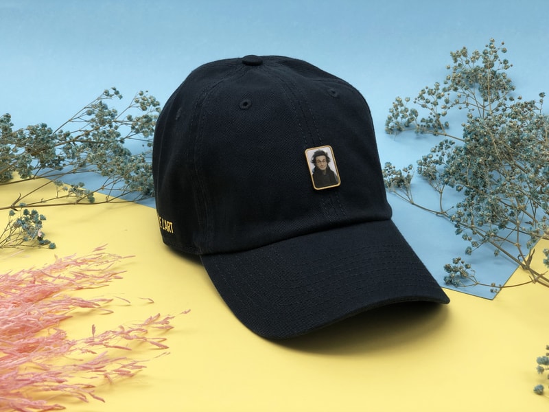 L'artiste urbain John Hamon s'associe à Couvre Chef d'Oeuvre pour une casquette inédite