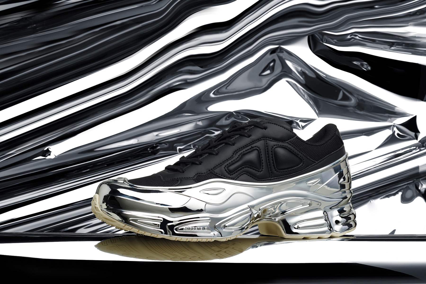 adidas raf simons ozweego nouveau photos sortie