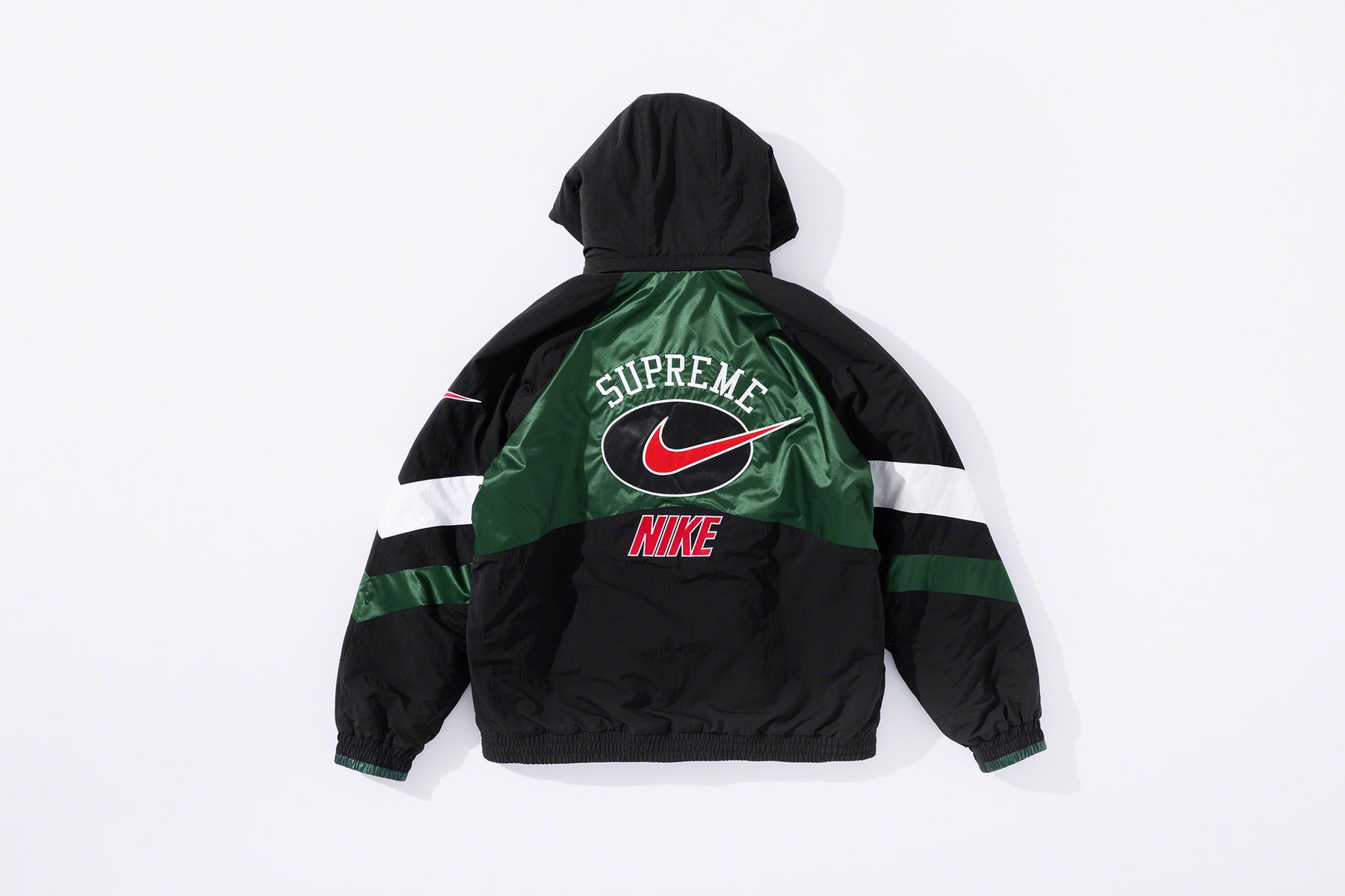 Photo Supreme x Nike