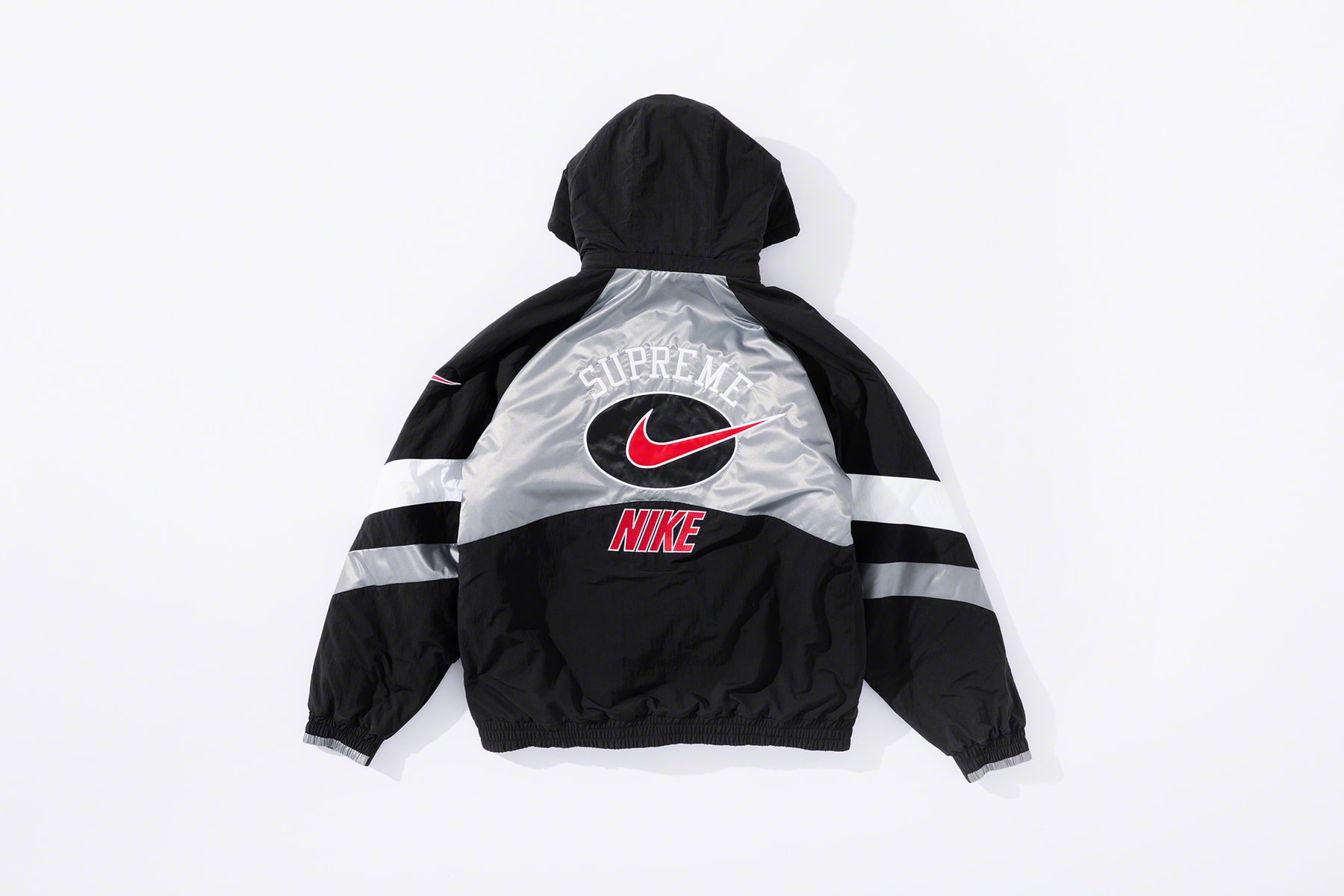 Photo Supreme x Nike