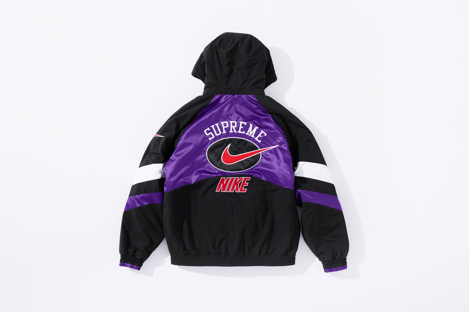 Photo Supreme x Nike