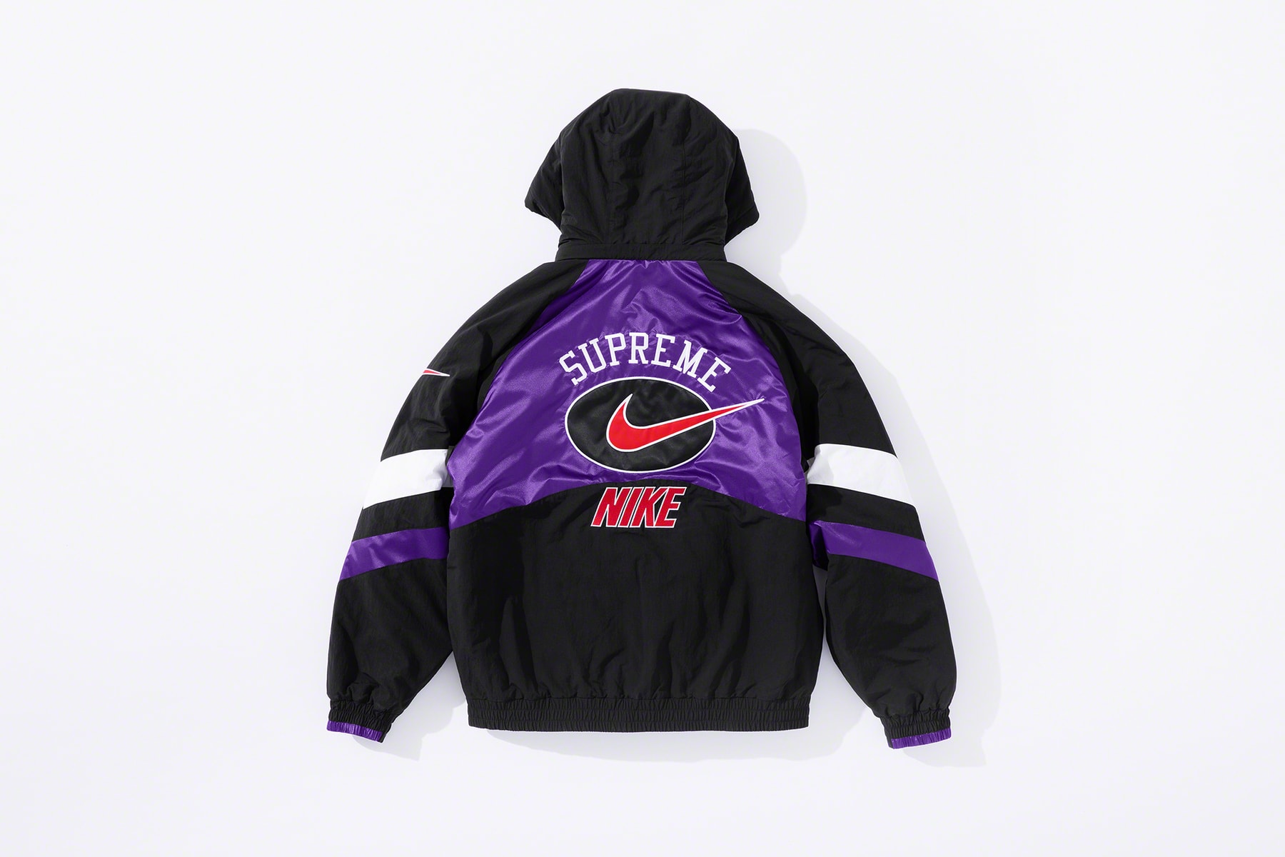 Photo Supreme x Nike