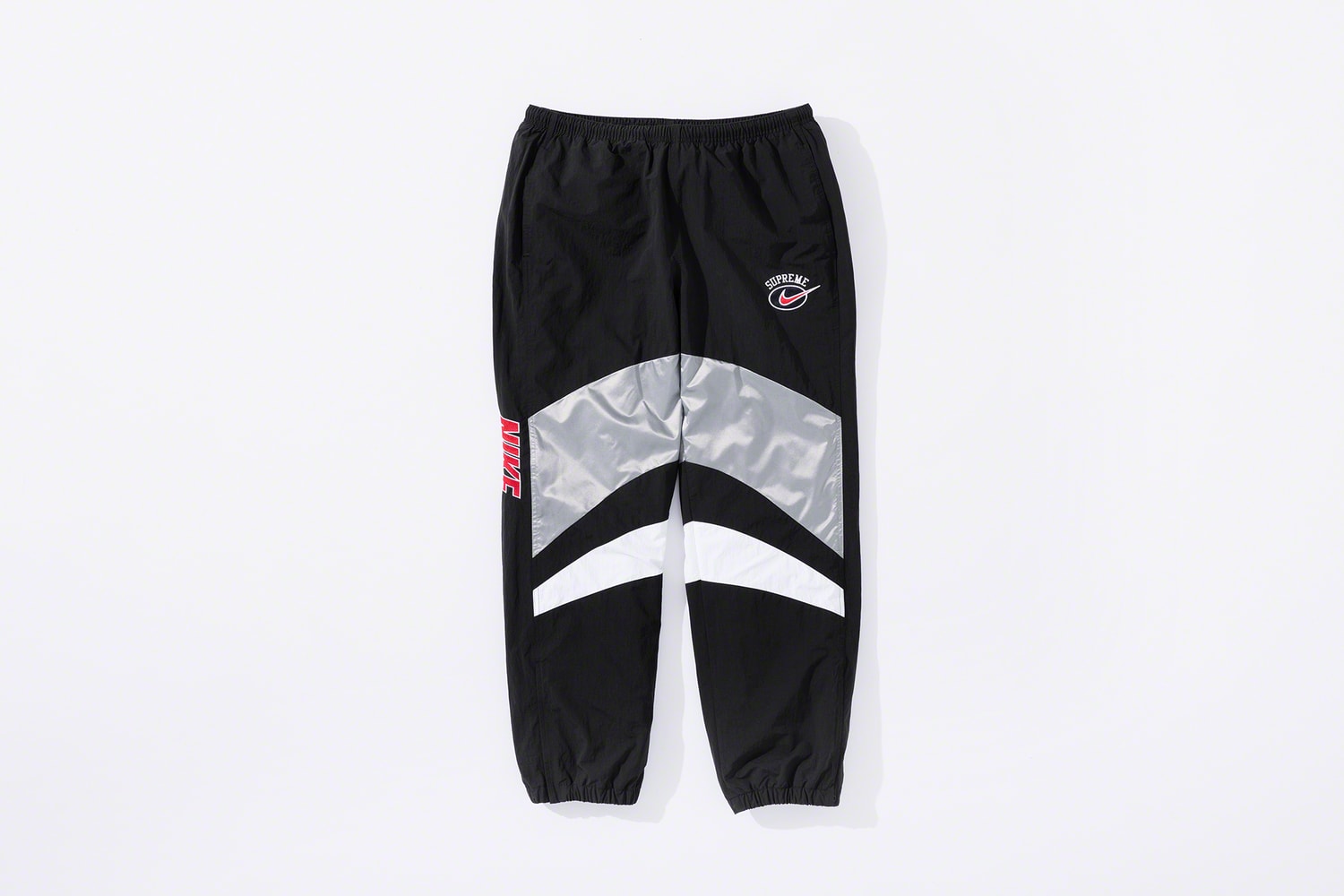 Photo Supreme x Nike