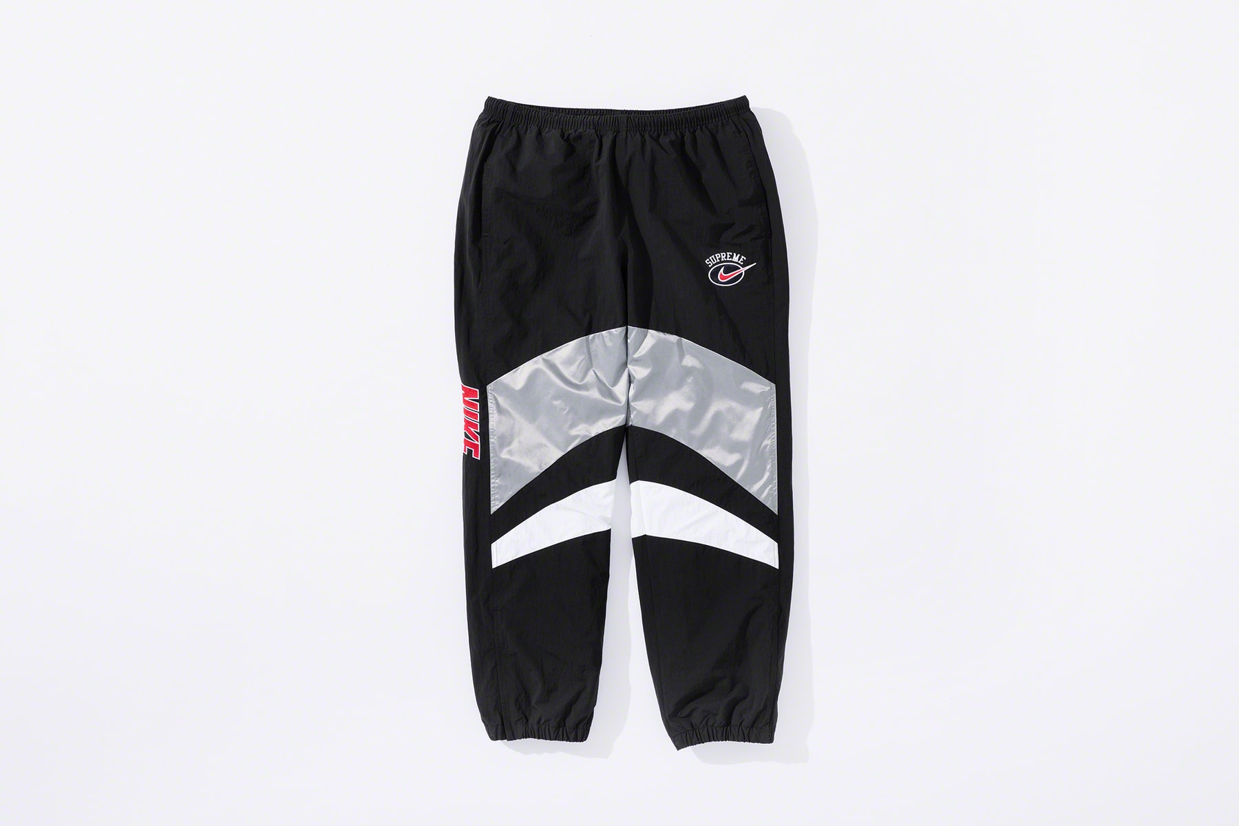 Photo Supreme x Nike