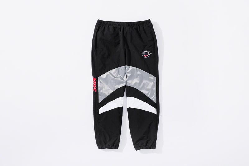 Photo Supreme x Nike