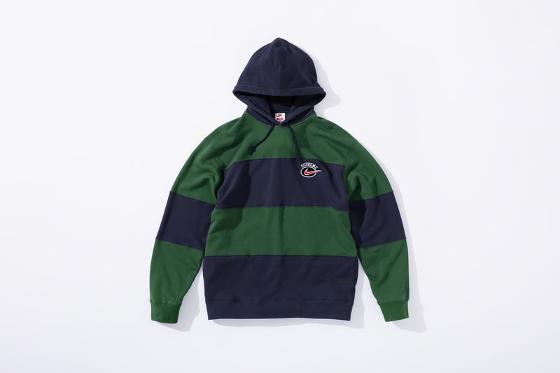 Photo Supreme x Nike