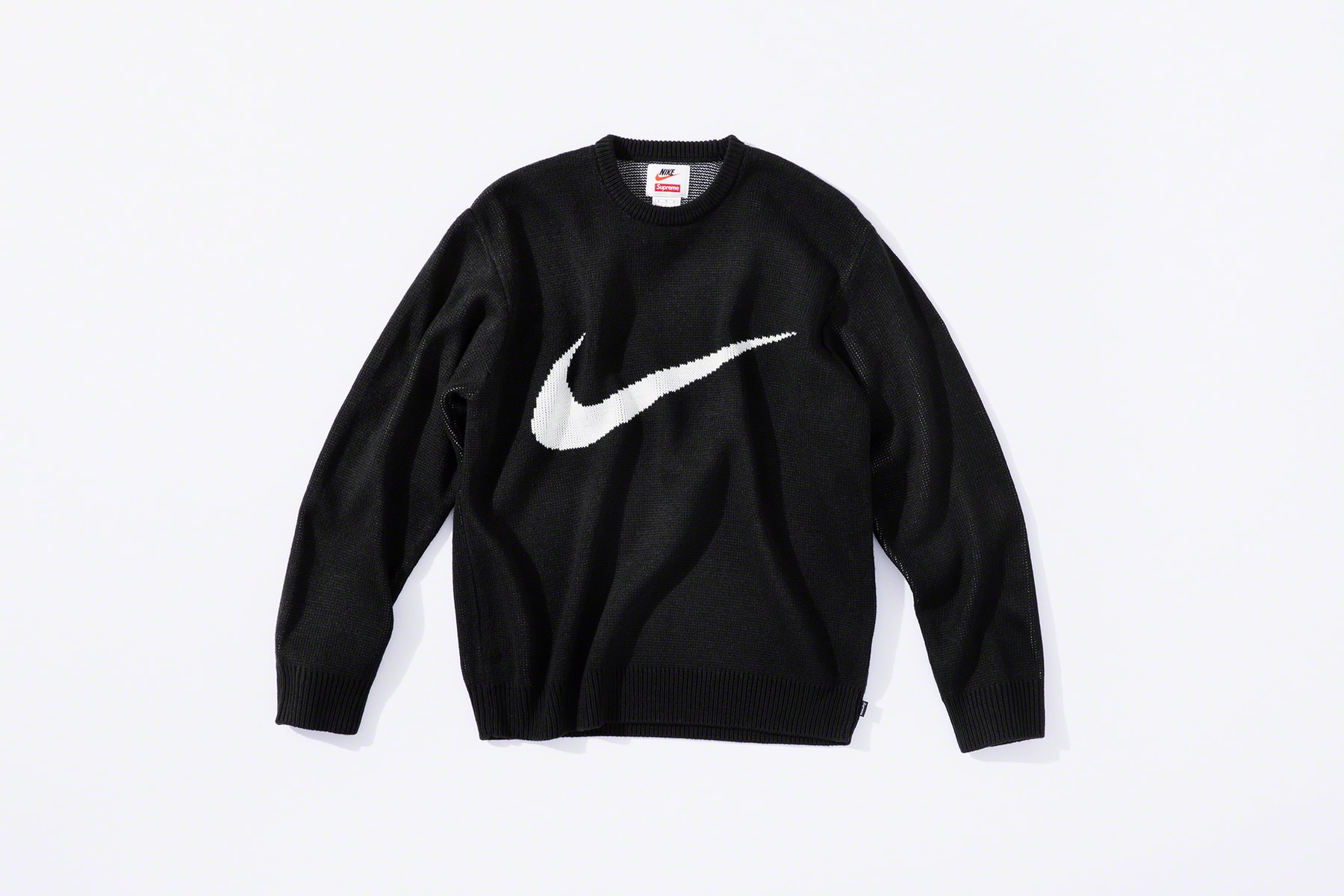 Photo Supreme x Nike