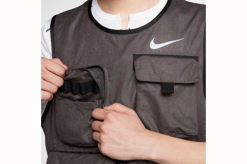 Nike met en vente une veste technique multi-poches