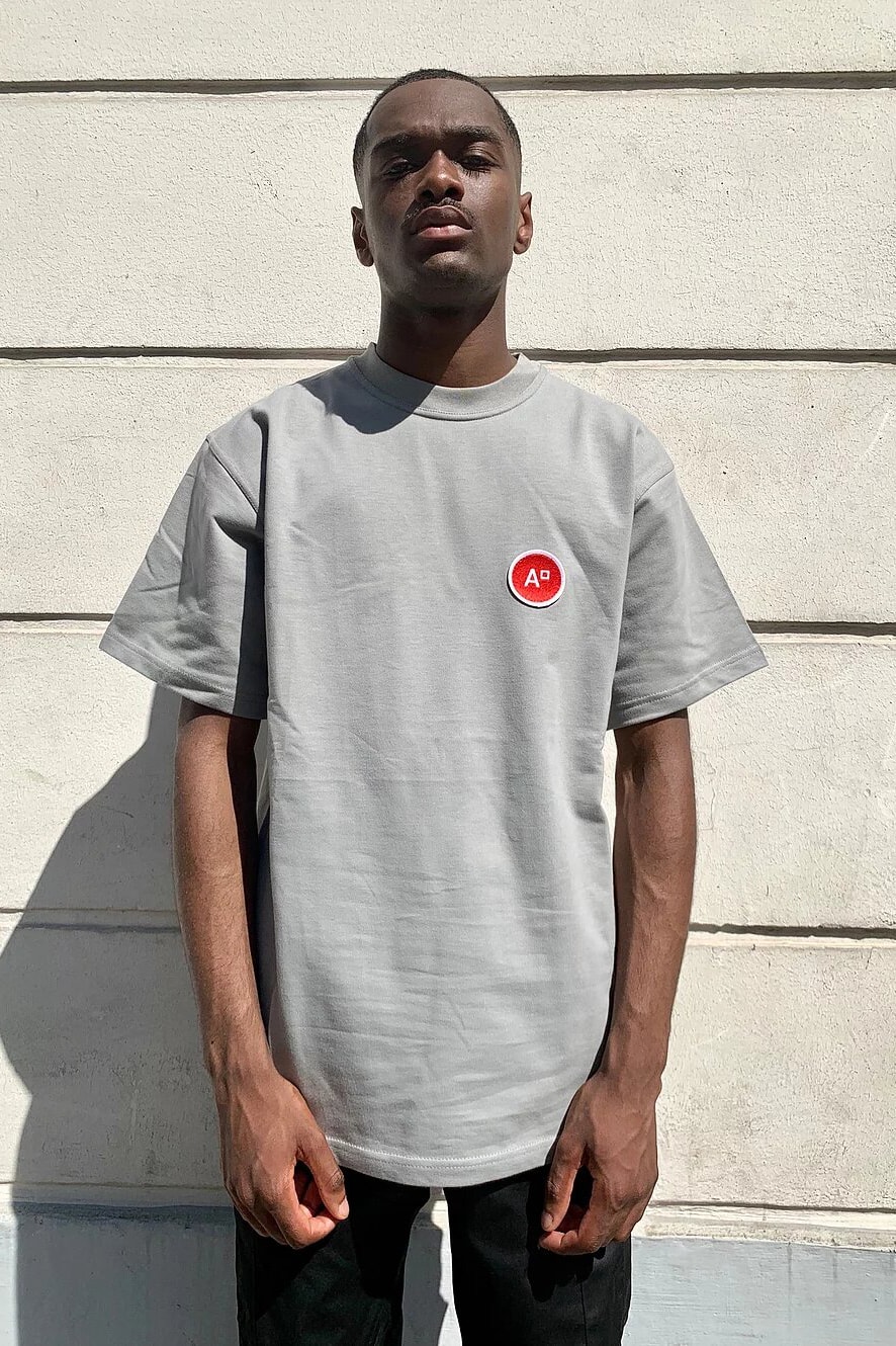 AAUCARRE t-shirt drop photos