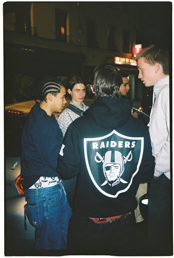 Photo Supreme Raiders