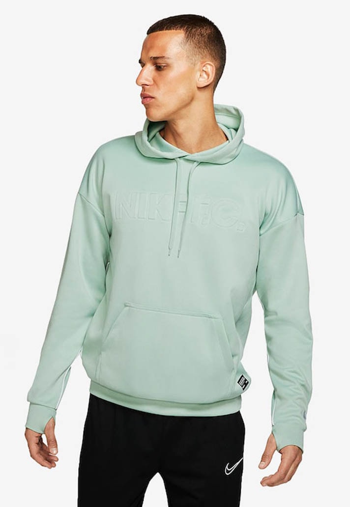 Nike F.C dévoile de nouvelles pièces aux tons pastels