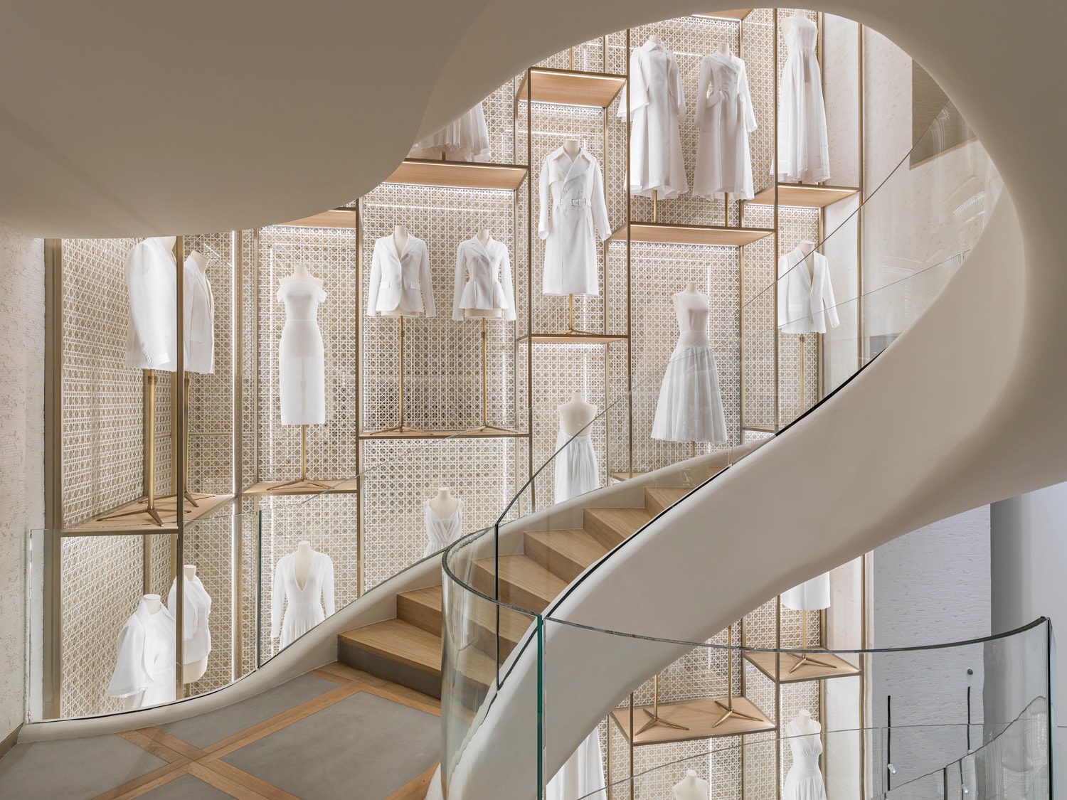 Dior : Rentrez dans la toute nouvelle boutique à Paris