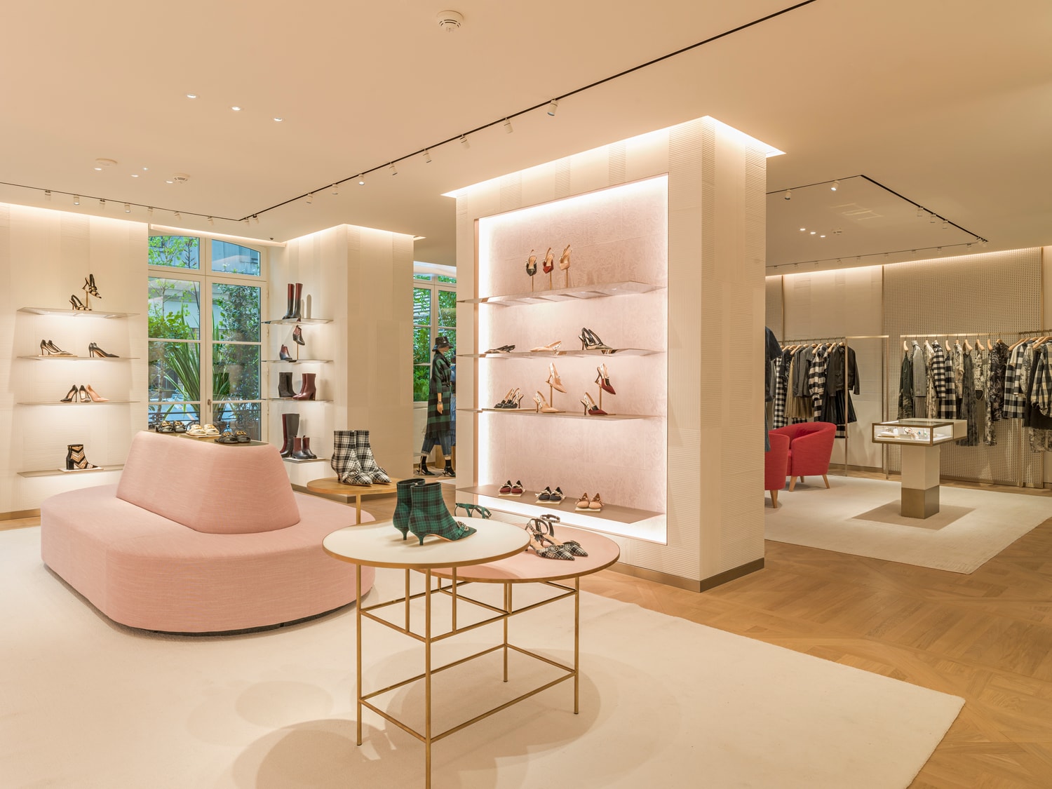 Dior : Rentrez dans la toute nouvelle boutique à Paris