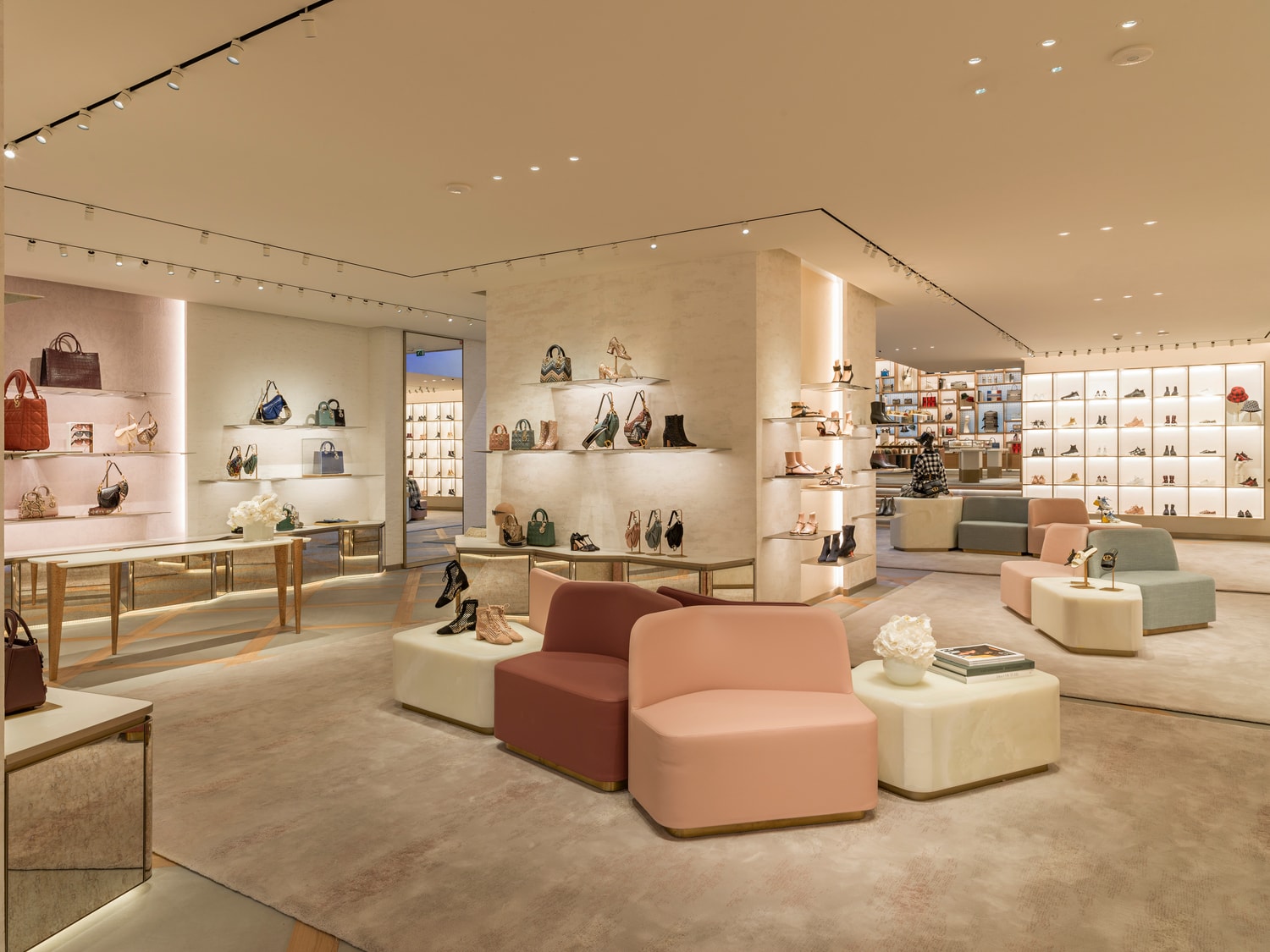 Dior : Rentrez dans la toute nouvelle boutique à Paris