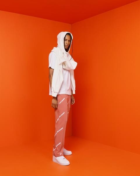 Atelier New Regime dévoile le lookbook de sa collection Pre Fall 19 et droppe des premières pièces