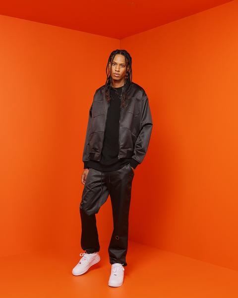Atelier New Regime dévoile le lookbook de sa collection Pre Fall 19 et droppe des premières pièces
