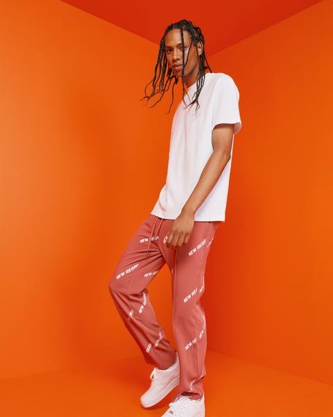 Atelier New Regime dévoile le lookbook de sa collection Pre Fall 19 et droppe des premières pièces