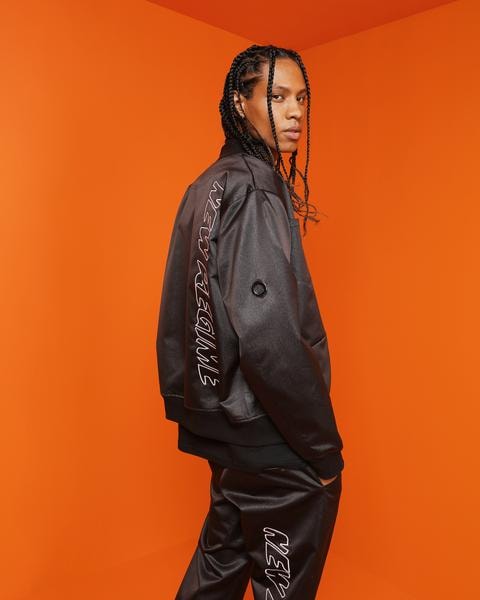 Atelier New Regime dévoile le lookbook de sa collection Pre Fall 19 et droppe des premières pièces